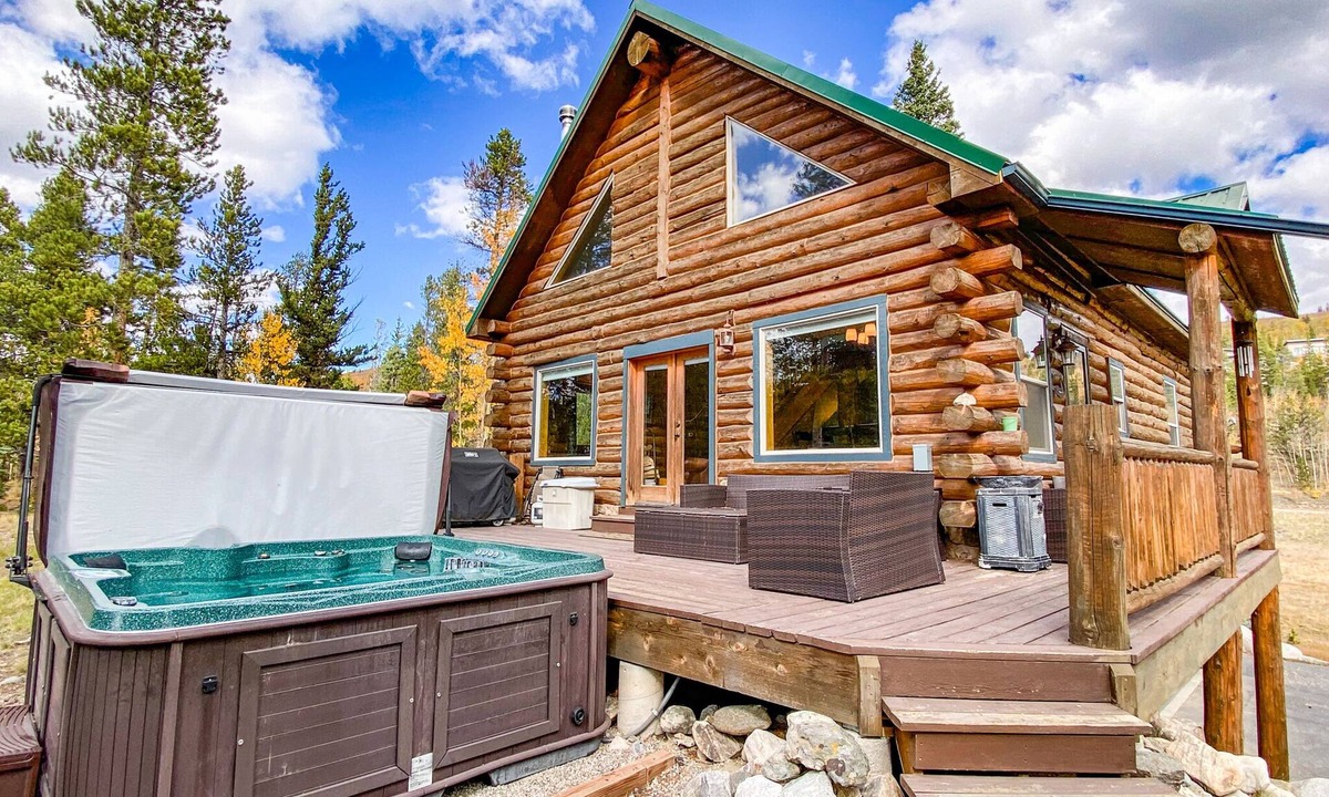 Alma Cabin | New! Secluded Log Cabin with Views & Hot Tub, Foosball, Wood Stove - Heavenly Homestead