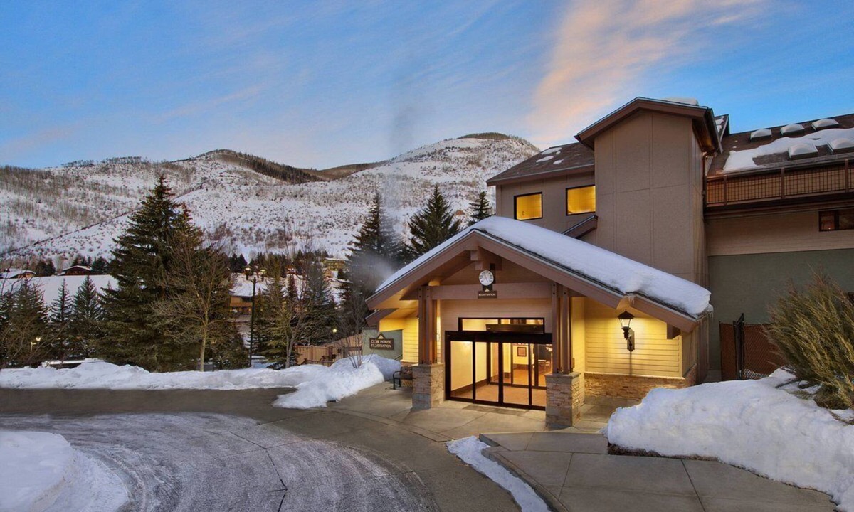 Highland Meadows Condo | New Year's 2024 Ski Vacation at Vail Marriott Resort, Full Condo