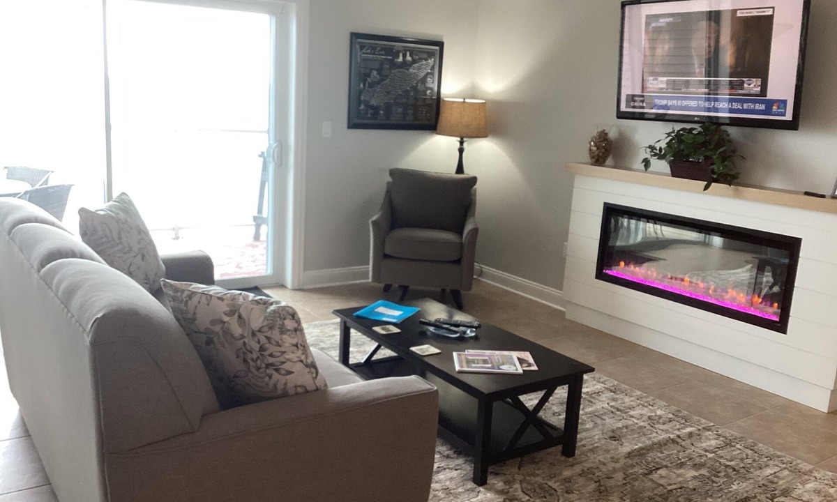 Geneva-on-the-Lake Condo | Newly Upgraded 2 BR/2BA lakefront condo/private balcony/beach/indoor pool