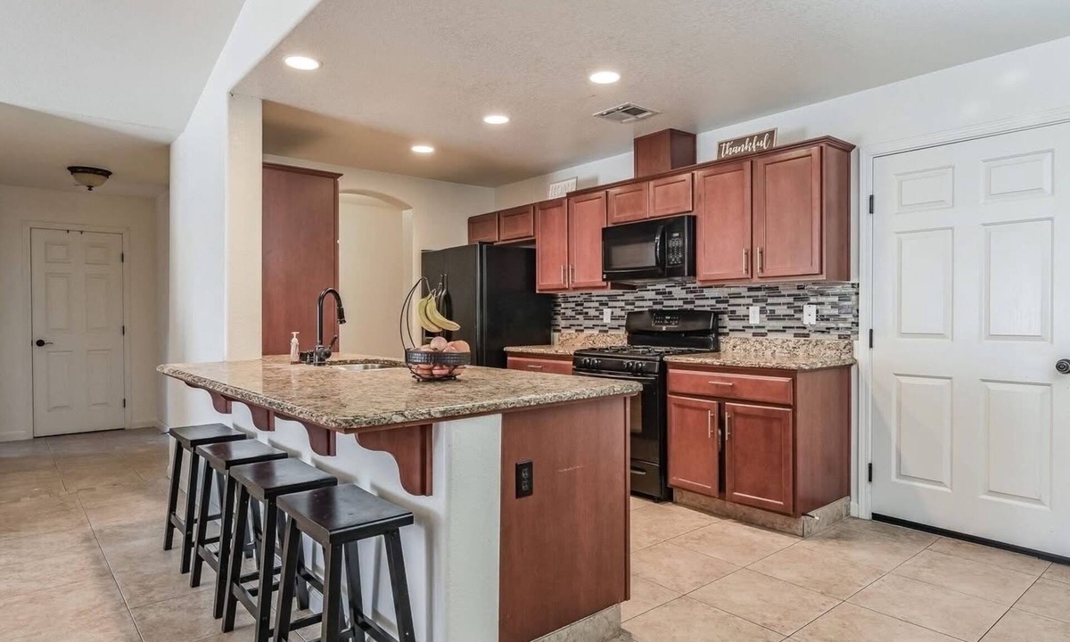 Ridgecrest House | Nice 3-bedroom house with AC in charming Ridgecrest