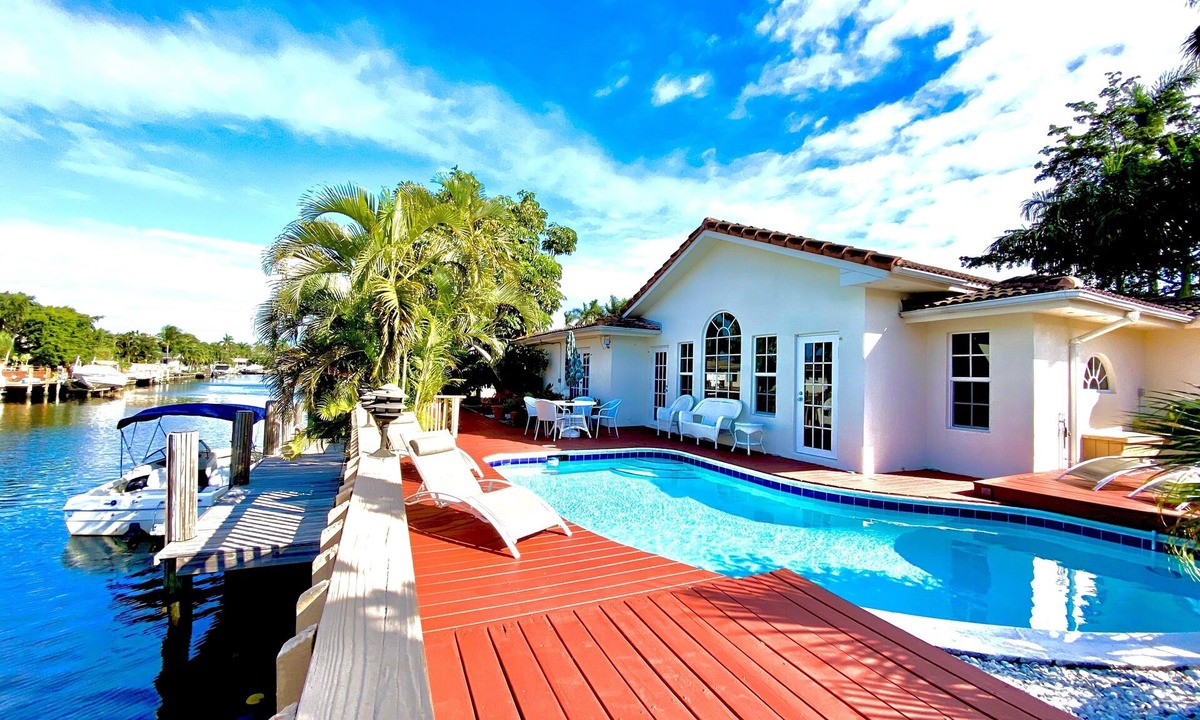 Coral Ridge Isles House | Nice Waterfont house, heated pool, deck, dock with ocean access, 3 Bed+3bath