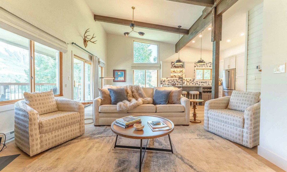 Mount Crested Butte Condo | Oak at Outrun, brand new remodel, fireplace!