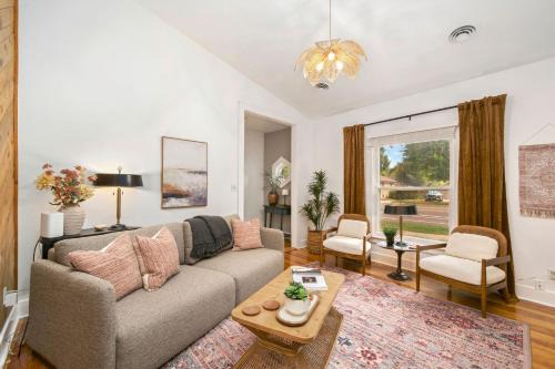 Old Town West House | Oak Street Bungalow Walk to Old Town and CSU