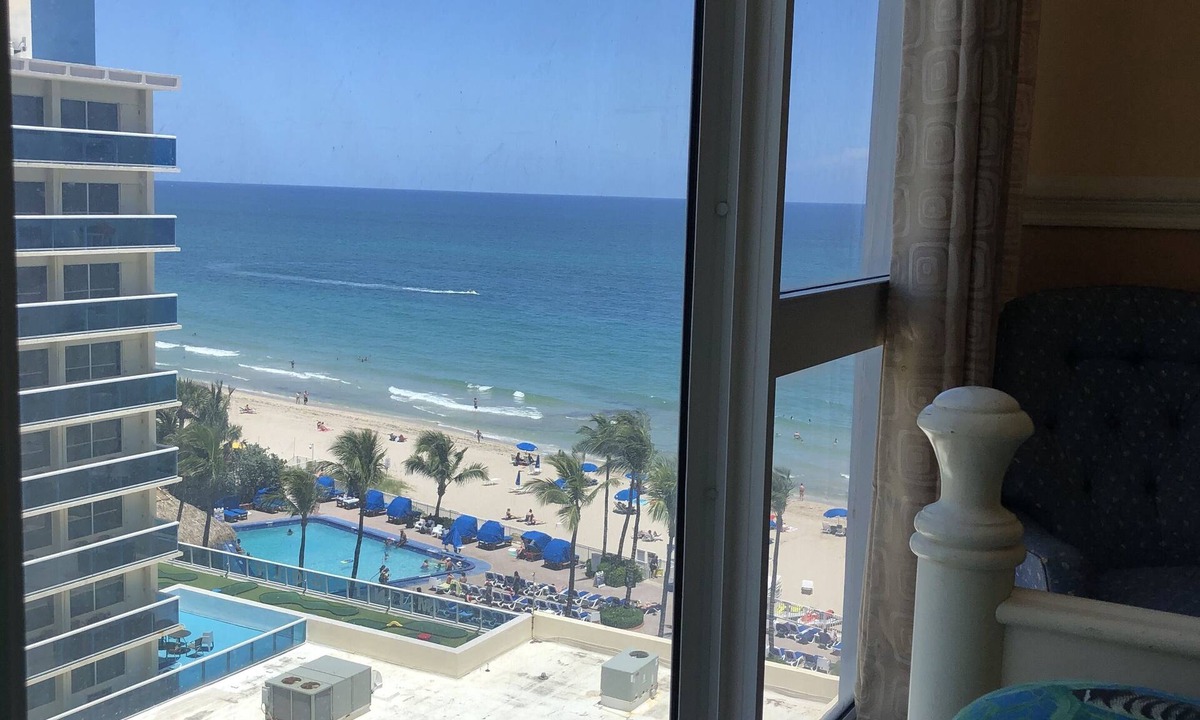 Galt Mile Condo | Ocean front, Waterview, two bedroom in Ocean Manor, Ft. Lauderdale