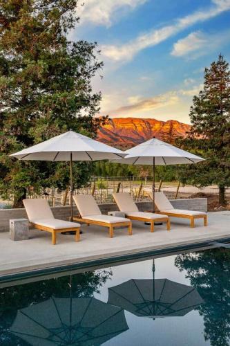 Ojai House | Ojai Valley - Pool and Pickle Ball