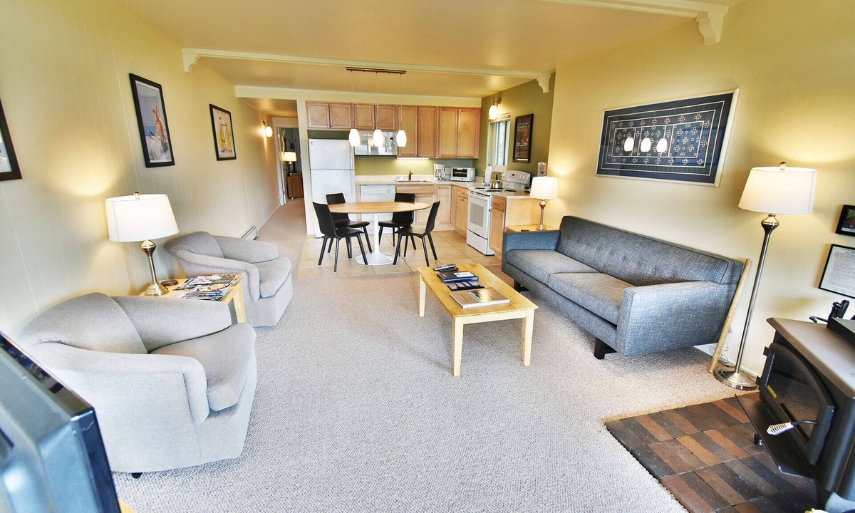 Dillon Condo | On Lake, Views! Walk to Amphitheater, Marina, Dining. End Unit, Deck