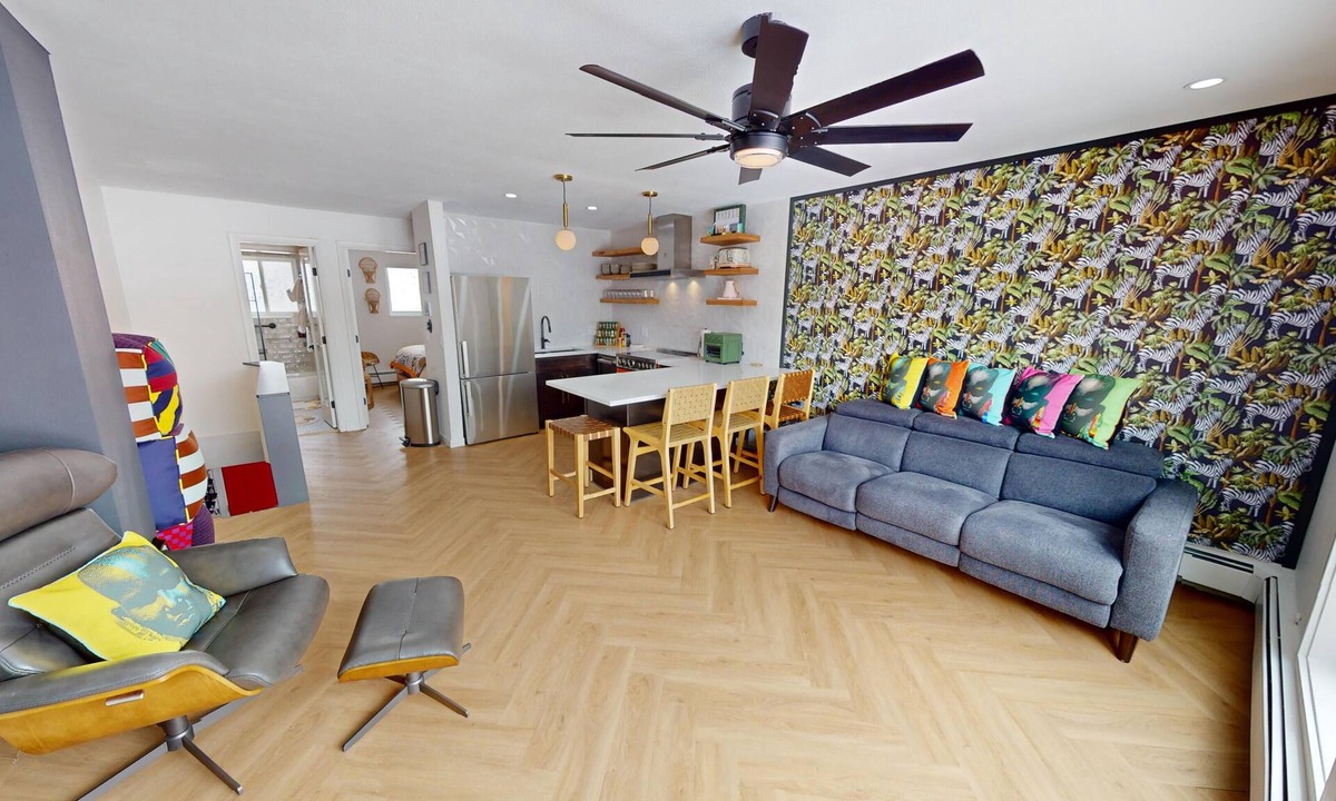 Dillon Condo | On Lake. Walk to Marina, Concerts, Parks, Dining. Hip Updated Unit. Big Yard