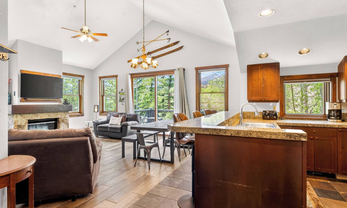 Historic District Condo | On Main St w/Ski Area Views, Heated Garage/Hot Tub