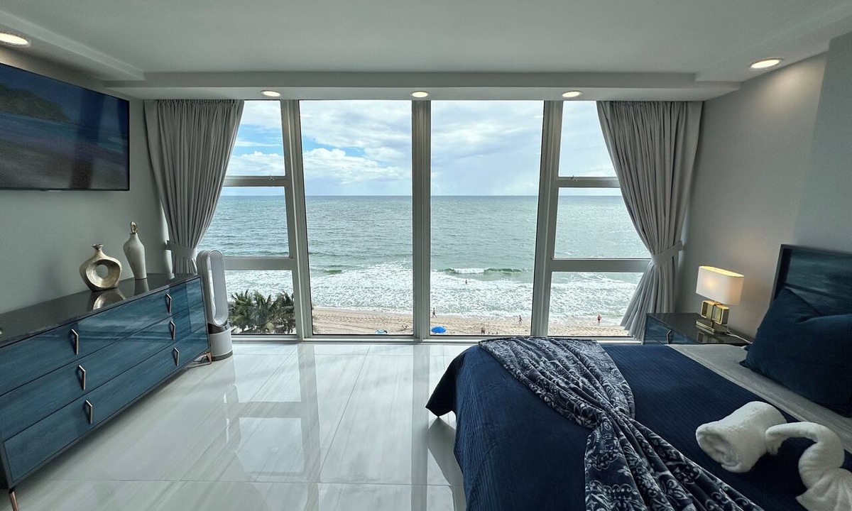 Galt Mile Condo | ON THE BEACH, OCEAN FRONT VIEW 2-bedroom Condo unit in fabulous Fort Lauderdale
