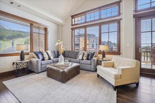 Peak 8 Apartment | One Ski Hill Place 8424, Great views, Resort Amenities