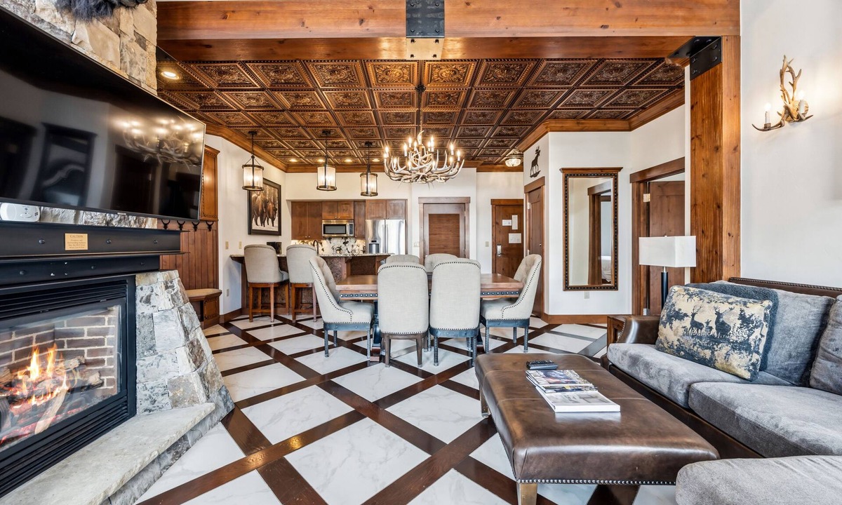 Peak 8 Apartment | One Ski Hill Place 2BR — Gondola views & bowling