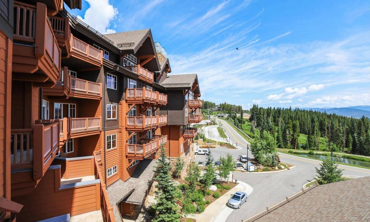 Peak 8 Condo | One Ski Hill Place Luxury 2BR Ski-In/Ski-Out Condo on Peak 8 - Amenities Galore!