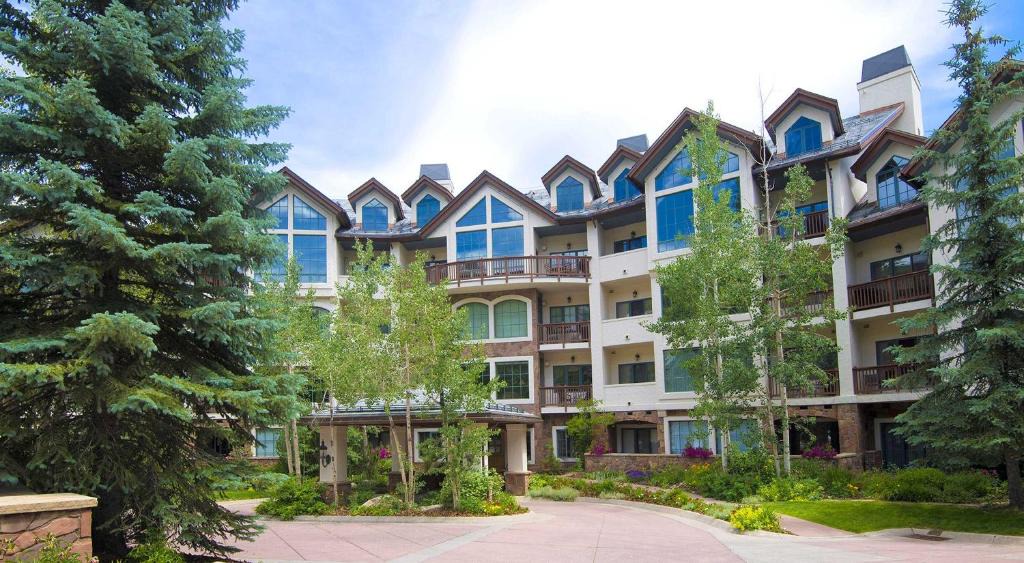 Beaver Creek Apartment | Oxford Court #305 condo