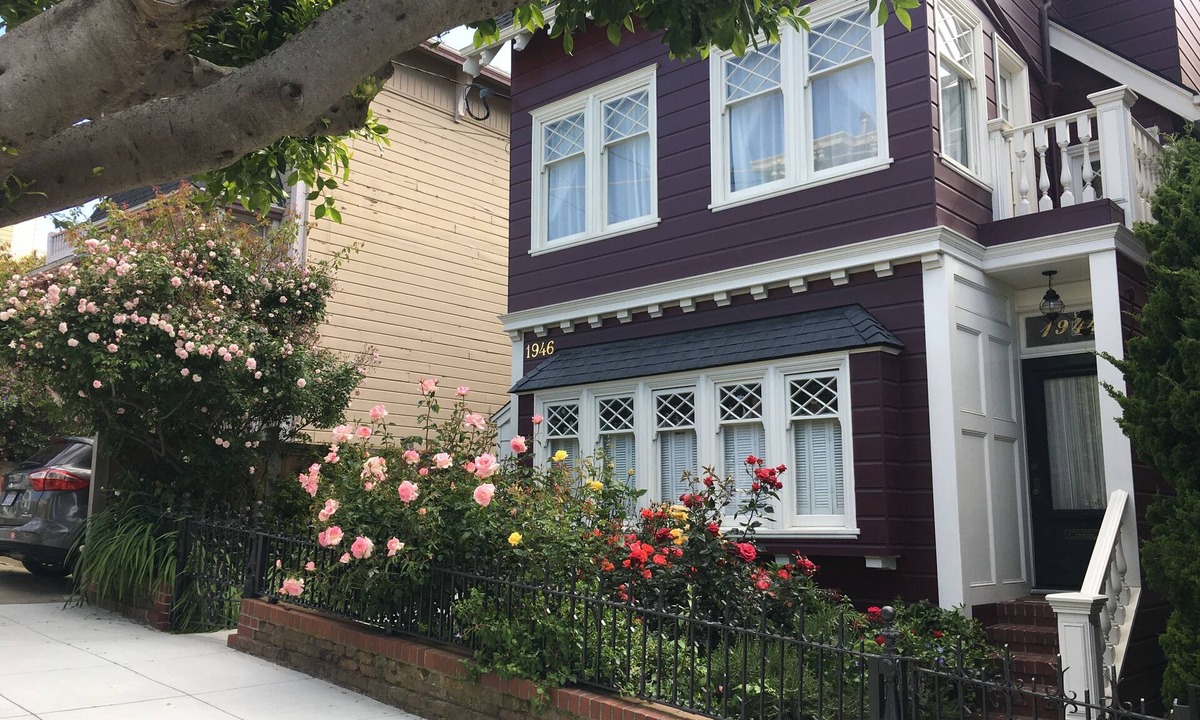 Pacific Heights House | Pacific Heights Private Safe Second Floor Sunroom Gem with bathroom