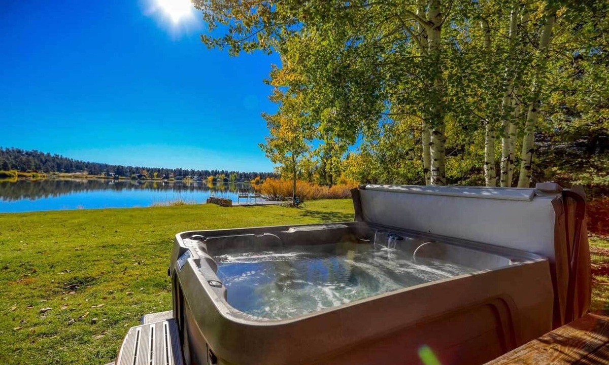 Pagosa Springs House | Pagosa Lakefront Home w/Hot Tub, A/C, & Canoe!