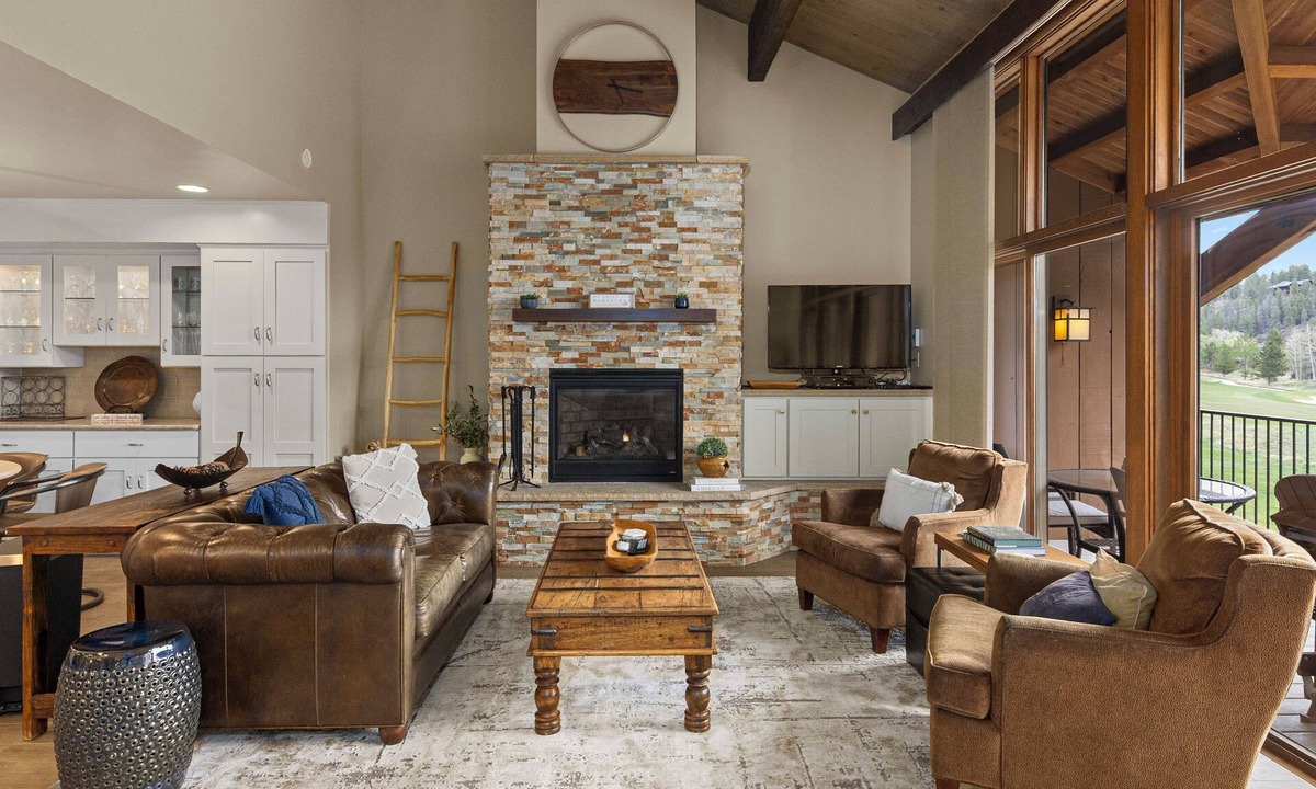 Purgatory House | Painted Sky | AC, Pool, Hot Tub, Golf & Ski
