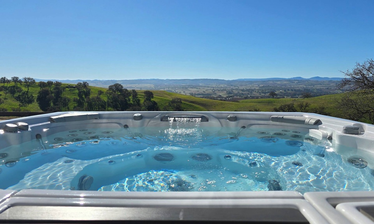 Paso Robles House | Paso Robles Hilltop Hot tub nights 11 acres Wine days, relaxing evenings