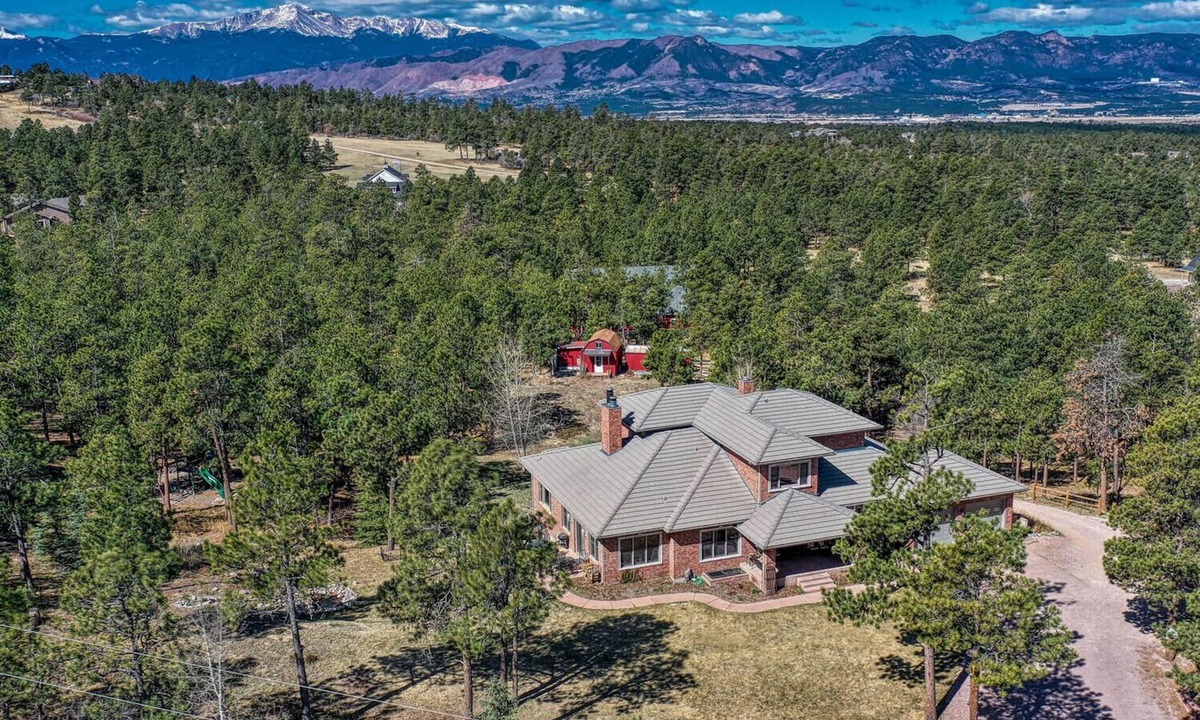 Colorado Springs House | Peaceful Acreage - Front Range Views - Exceptional Quality