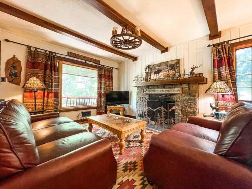 Cascade-Chipita Park House | Peaceful Mountainside Cabin Retreat