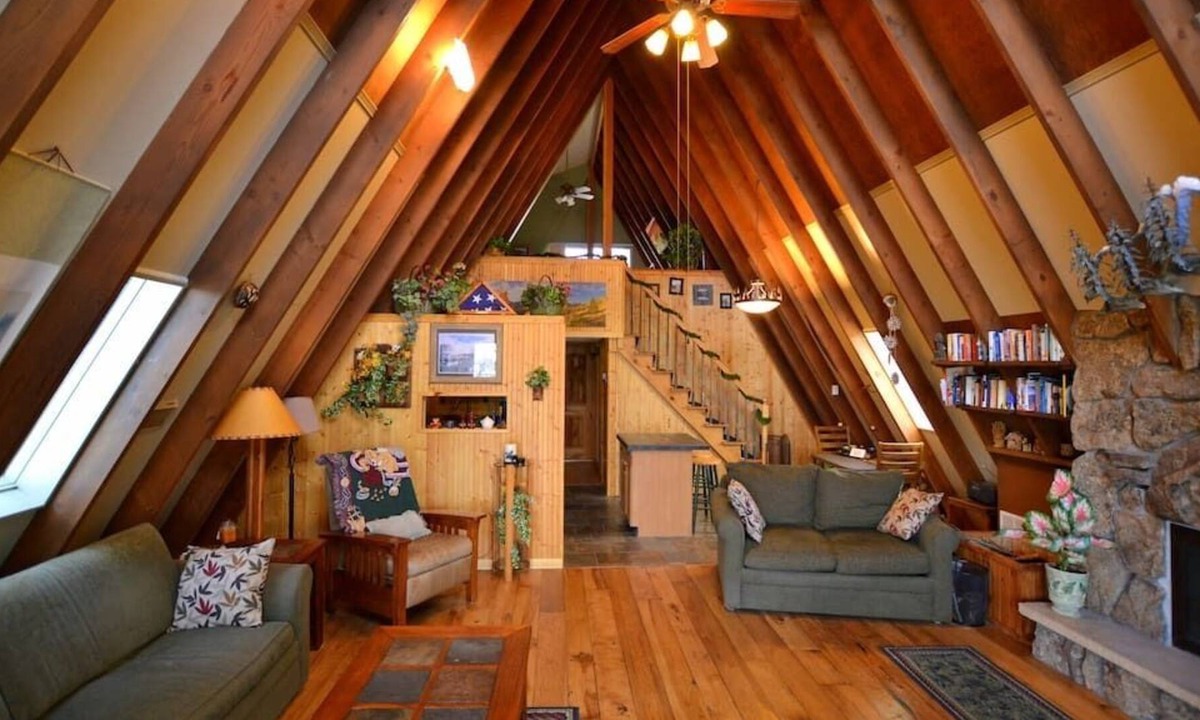 Carriage Hills Cabin | Peaceful Pines Cabin - 2 bedroom A Frame cabin