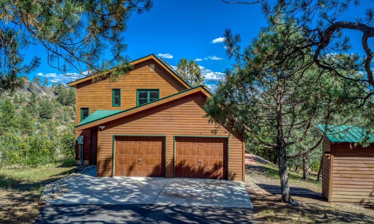 Pagosa Springs House | PEACEFUL & PRIVATE 6+ ACRE PROPERTY WITH OUTSTANDING MOUNTAIN VIEWS!