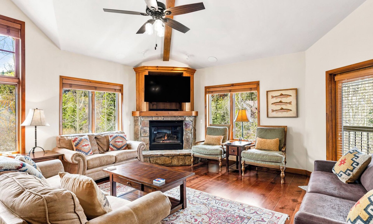 Four O'Clock Condo | Penthouse at Riverbend Lodge - Ski in/out, Hiking
