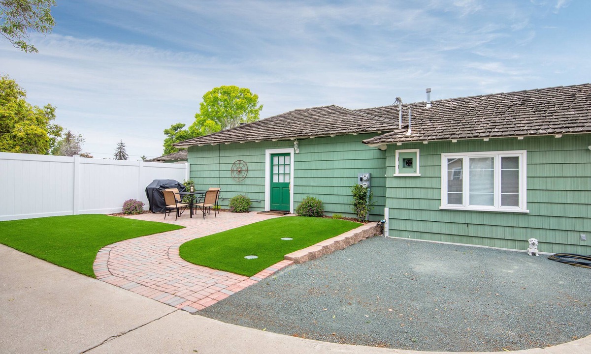 Arroyo Grande House | Perfect Arroyo Grande Location -Sweet Guest House for up to Six Guests!