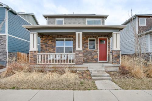 Aurora House | Perfect for Families! Quiet Aurora Home