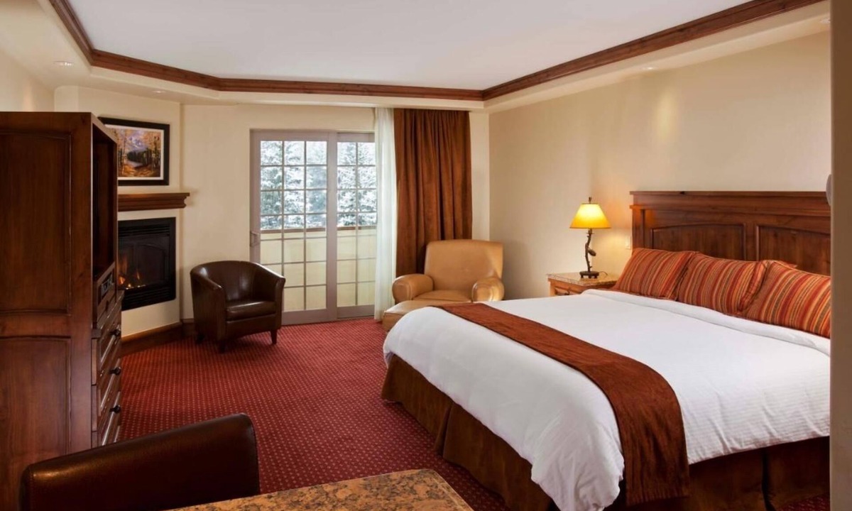 Vail Hotel | Perfect Getaway! Close to Eagle Bahn Gondola w/Hot tub and Parking!