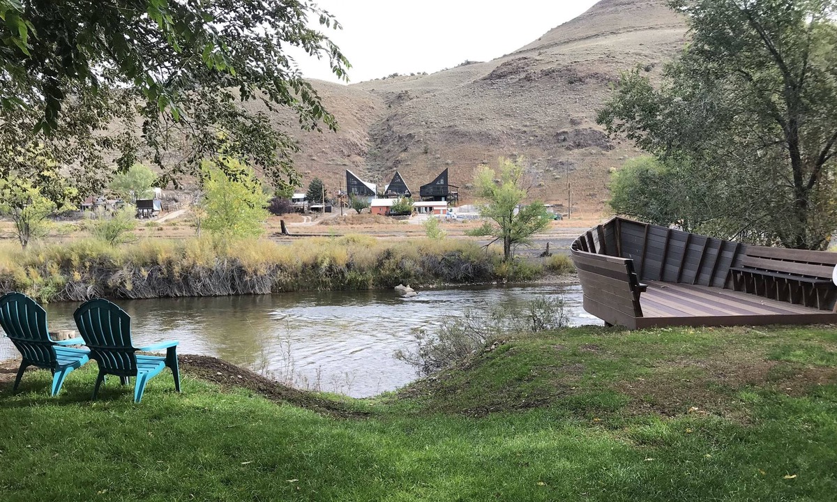 Salida House | Perfect Location! On the River, Downtown Salida! Dogs Welcome (STR-0258)