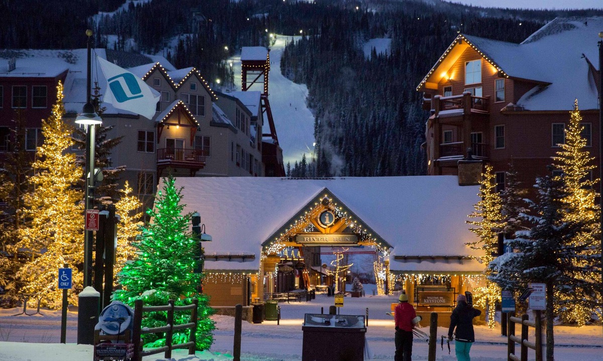 Mountain House Condo | Perfect Mountain Retreat/3br -fireplace, Kids Ski Free 3 Bedroom Condo by RedAwning