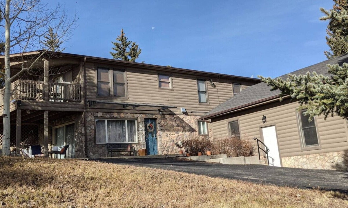 Keystone House | Pet Friendly 5 Bedroom Ski Home with Game Room