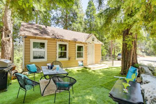 Crestline House | Pet-Friendly California Abode w/Fenced-In Yard!