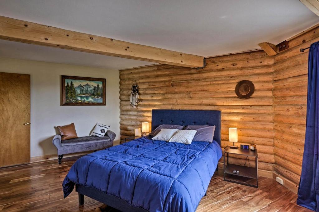 Indian Mountain House | Pet Friendly Como Cabin with Mountain Views!