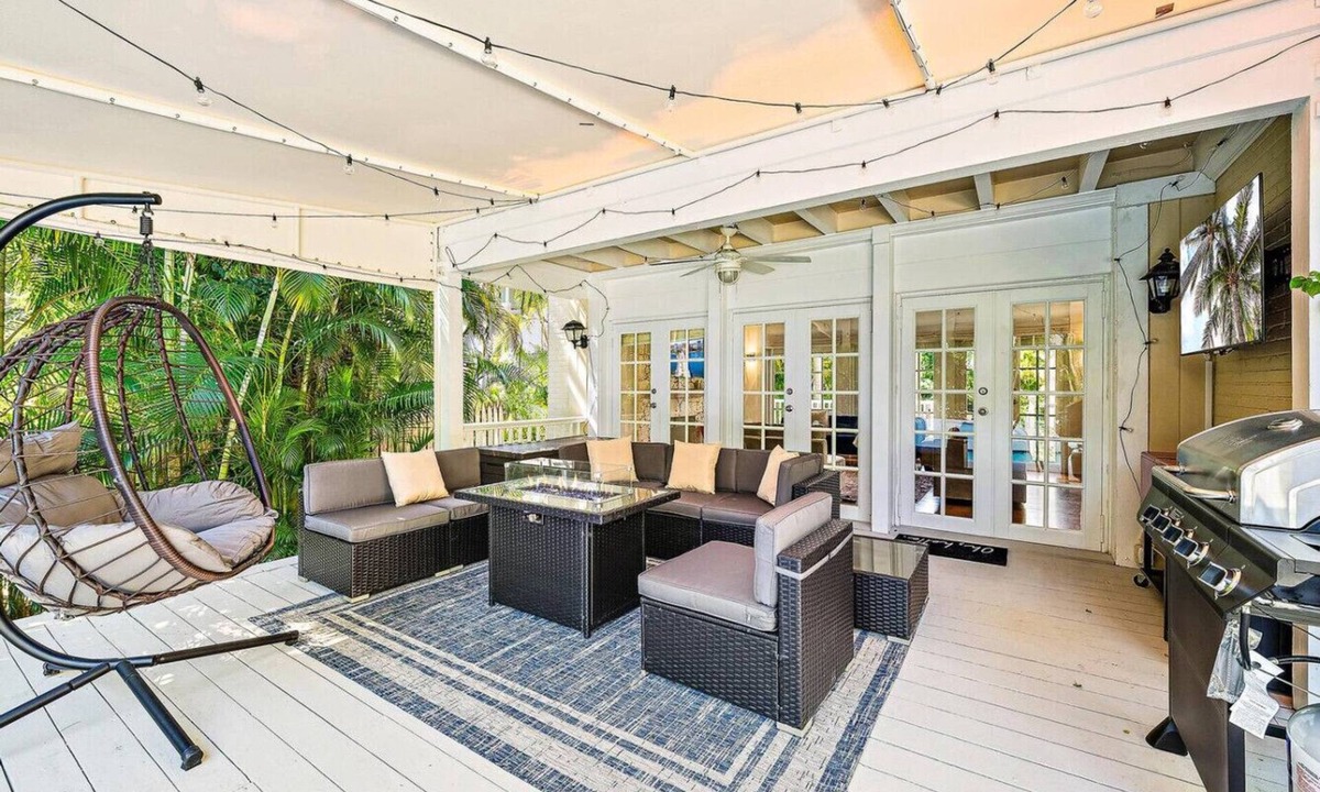 Southside House | Pet Friendly | Mar-A-Lago & Downtown Nearby