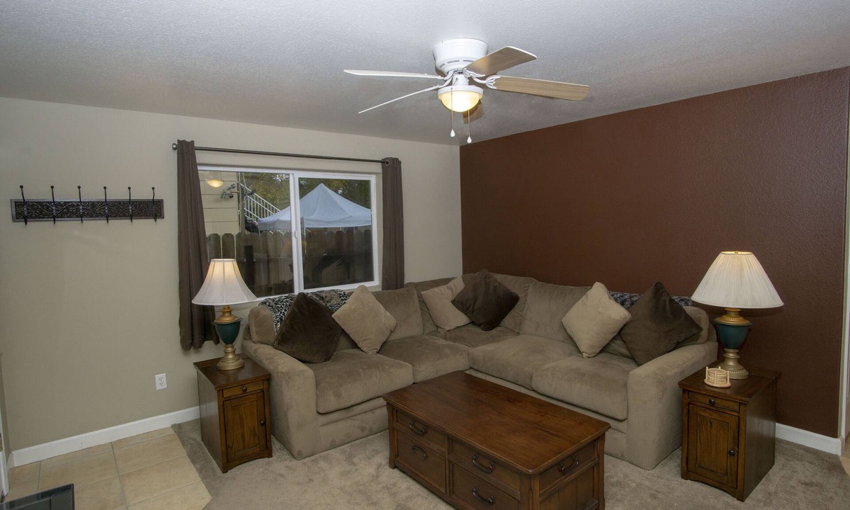 Carson City House | Pet-Friendly Off Street Parking Dream Rental-Centrally Located 3Bd/ 2 Bath