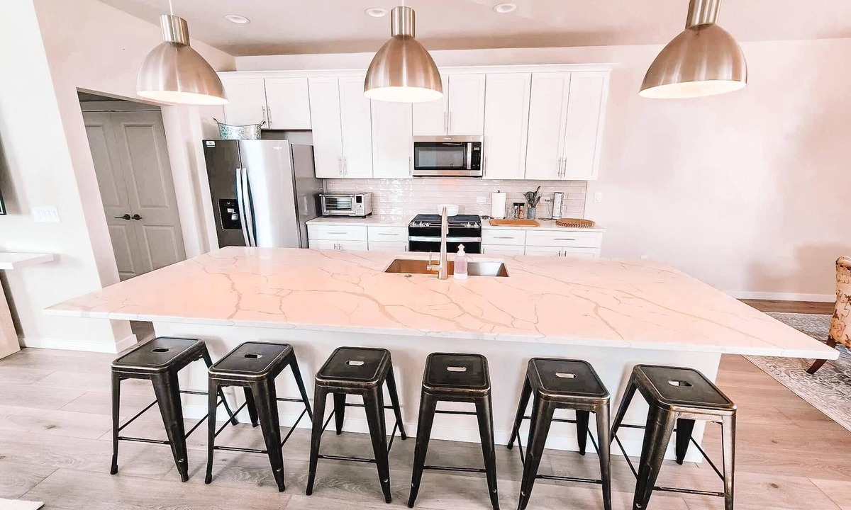 Colorado Springs House | Pet Friendly w/3 Masters Suites all with En-Suite Full Bathrooms/Sleeps 11+