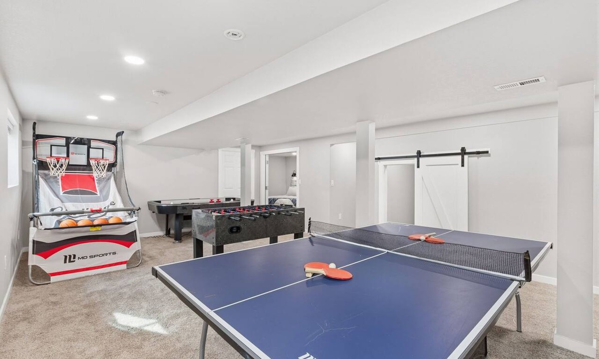 Colorado Springs House | Pikes Peak View 5 Private Acres Game Room