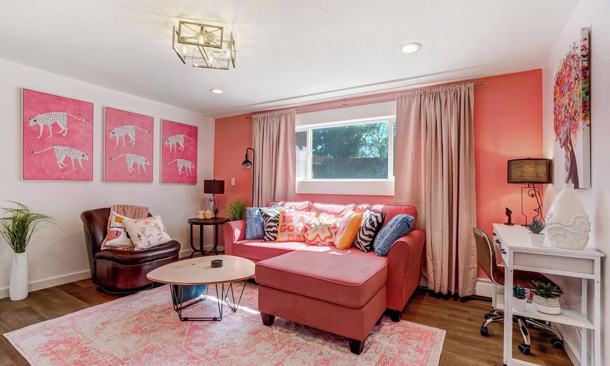 Cimarron Hills Apartment | Pink Panther Parlor - Cozy 2-BR w/Mountain Views, King Bed & Pet-Friendly Yard