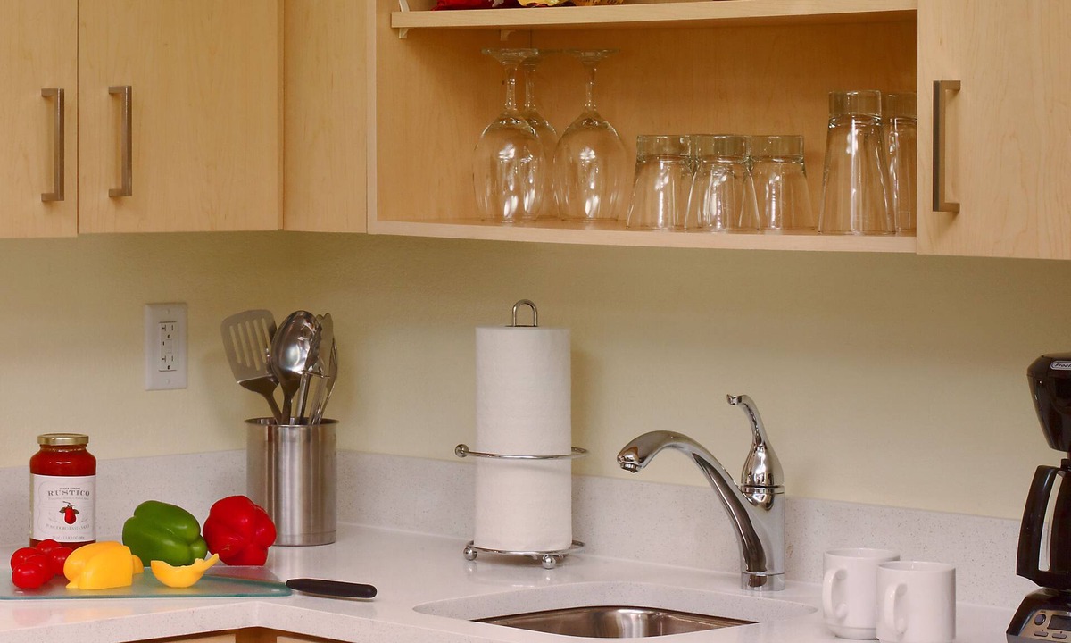 Westlake Apartment | Pleasant Stay, Convenient Location! Free Parking, Pet-friendly Property