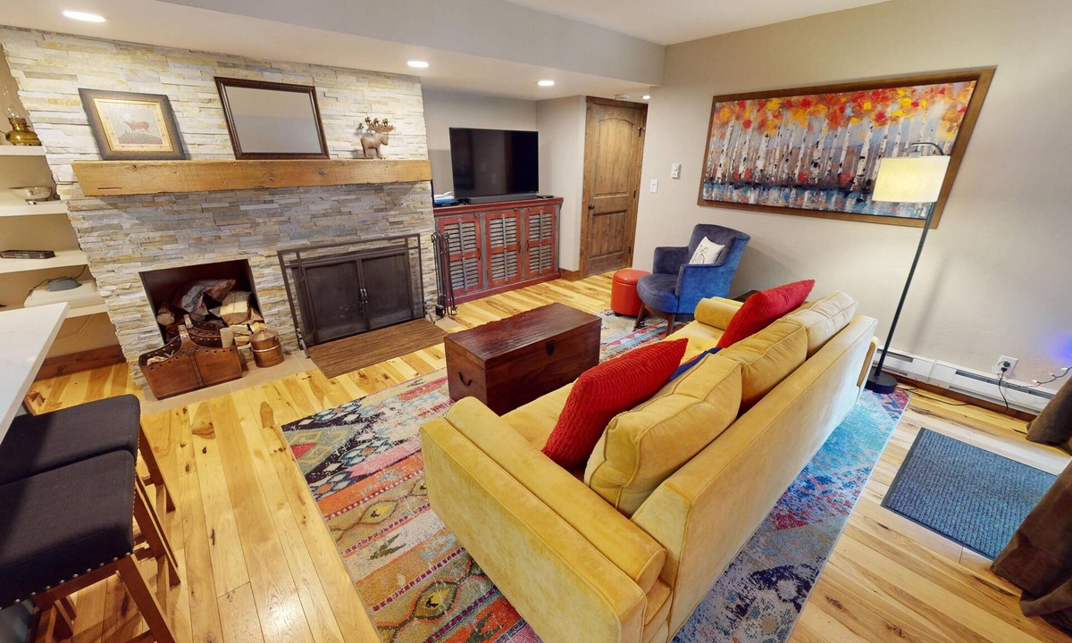 Keystone Condo | Pool, Hot Tub! Cool 1st Floor Unit. Walk River Trail to Village Dining, Shops