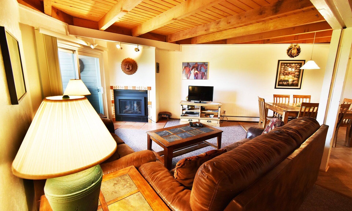 Wildernest Condo | Pool, Hot Tubs, Clubhouse, Playground! Near Trails. Easy Drive to Town