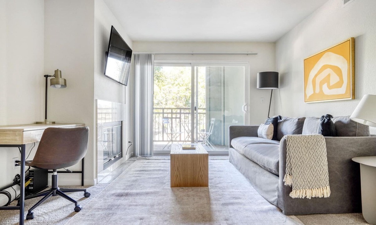 Morse Park Apartment | Premium Sunnyvale 1BR w/Pool, W/D & Gym, walk to Google, by Blueground