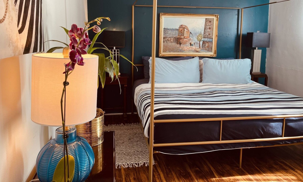 Tri-West Apartment | Prime WeHo King Bed Plant Filled Oasis with Large Outdoor Patio