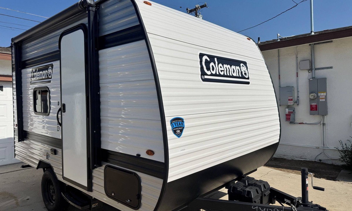 San Bernardino House | Private Cozy Coleman RV with Full Bath near Rim of the World & City Views