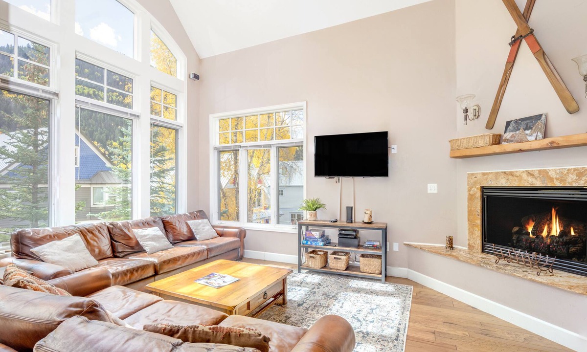 Telluride House | Private Four-Bedroom Retreat With Hot Tub in Telluride