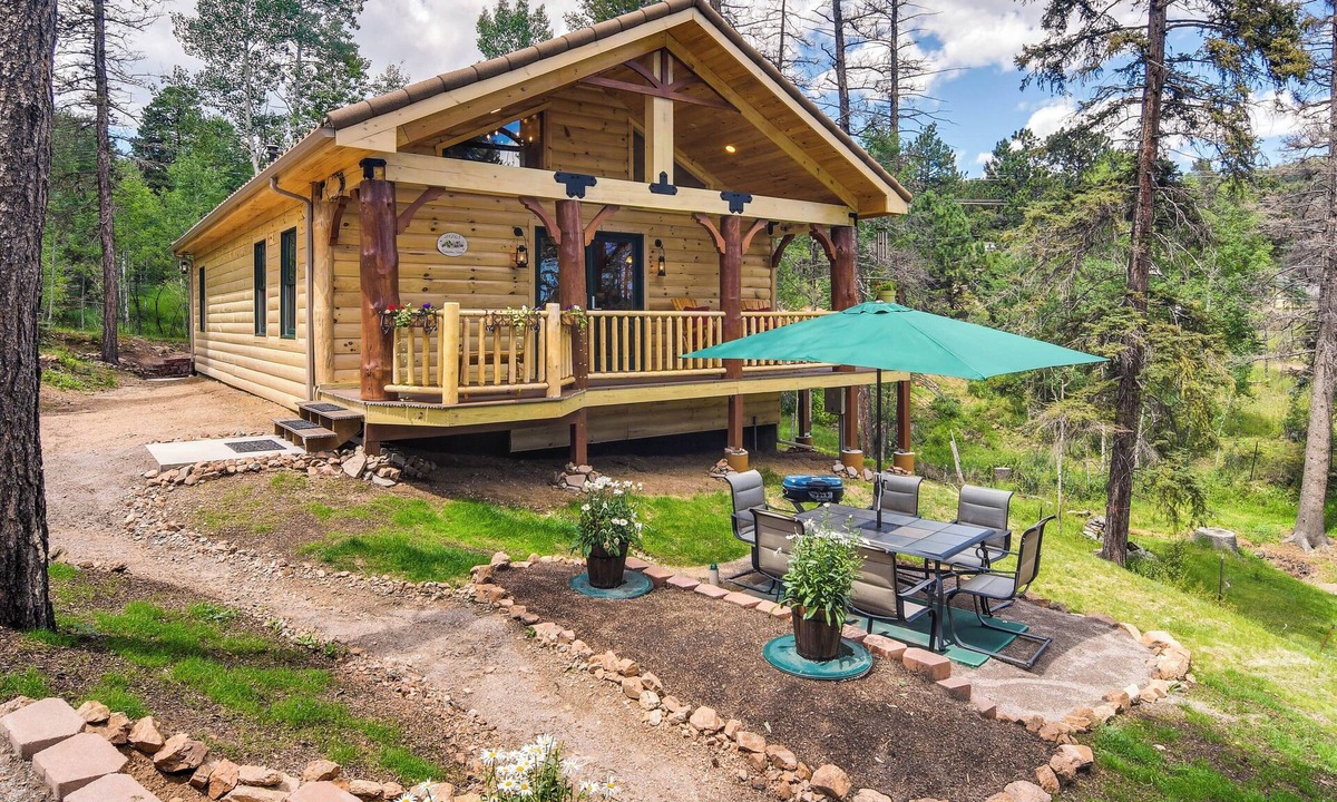Green Valley Cottage | Private Hot Tub & Pond: Conifer Log Cabin
