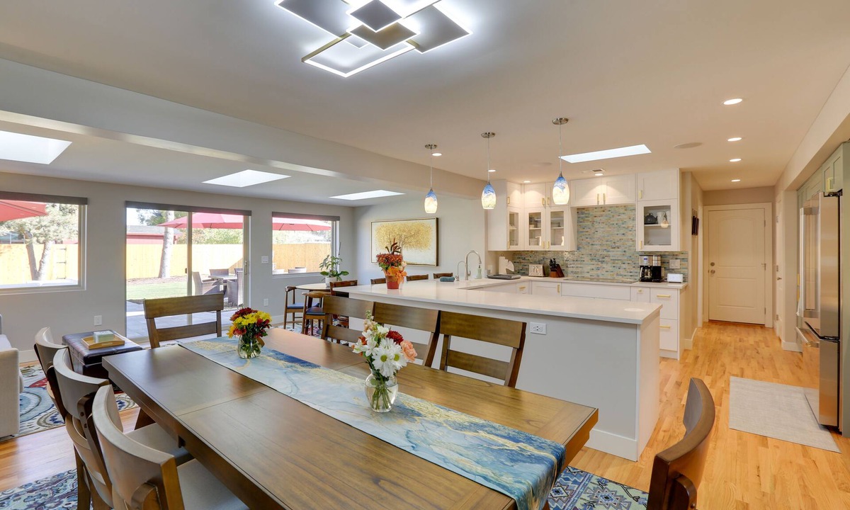 Barths House | Private Hot Tub & Sauna: ‘Saulsbury Guest House’
