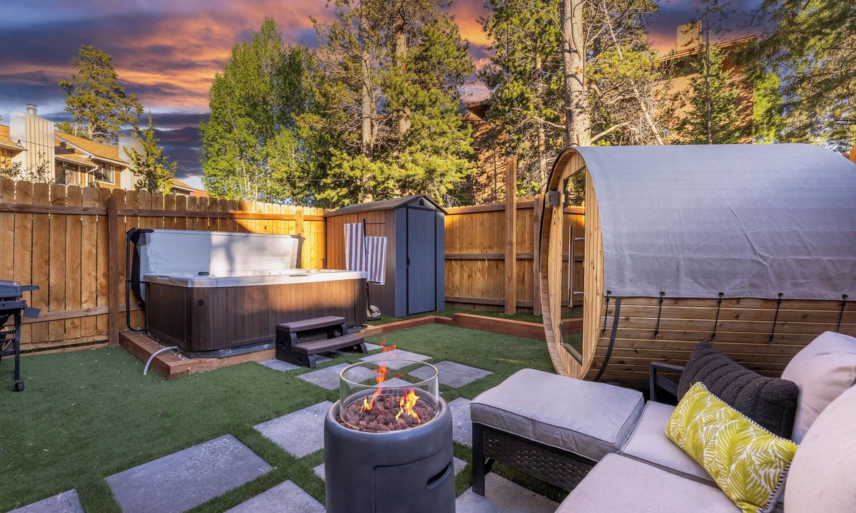 Frisco House | Private Hot Tub + Sauna · Lakeside · Dog-Friendly · Trails