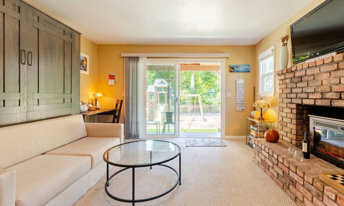 Aptos House | Private Room in the Redwoods/Close to Beach